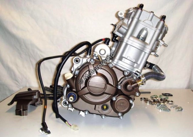 (28K1a) Motorblok 250cc Jinling JLA Loncin 21b