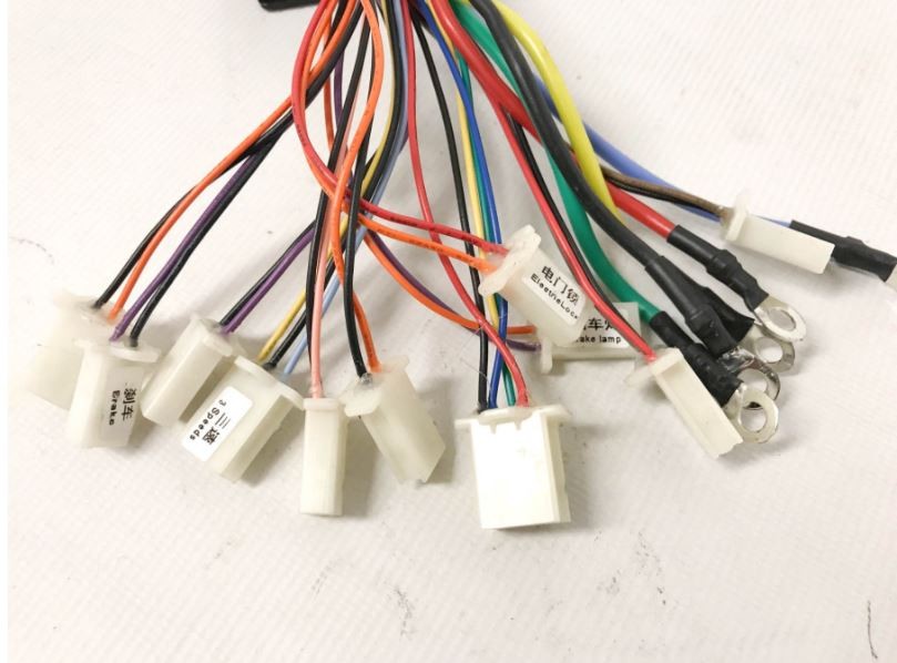(8E2b) Controller 36V 30 amp 11 stekker 5 draden (9070002)
