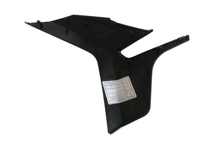 (5F4b) kunstof kap voor brandstoftank rechts 