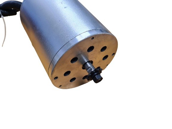 (27E3b) Elektro motor 48V / 810 watt