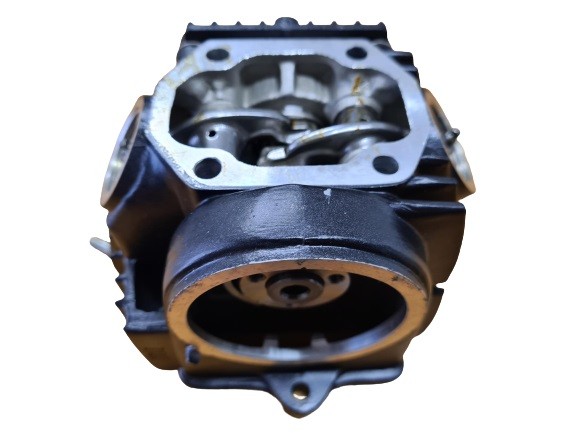 (15E4d) Cilinderkop 50cc compleet