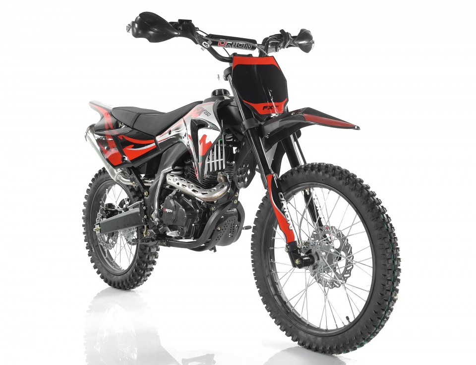 Orion AGB-36 250cc Rood Semi Prof Crossmotor