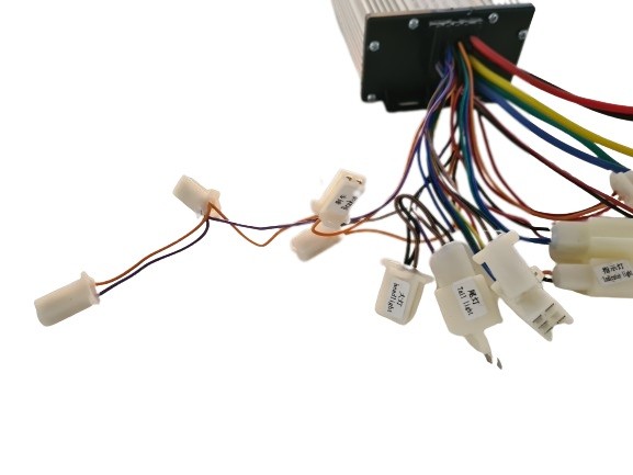 (8E3a) Controller 48V / 1500W 14 stekker 3 draden
