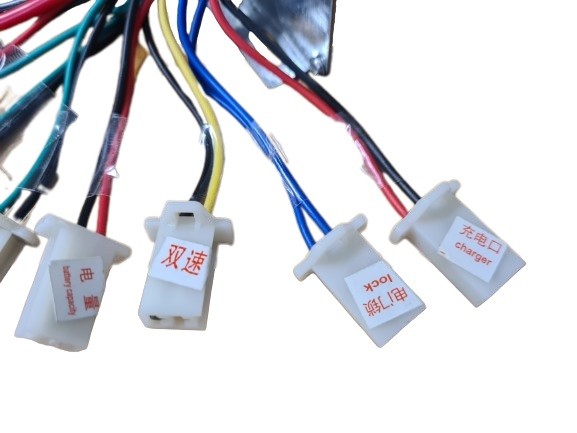 (8E2d) controller 36V / 800watt 8 stekkers / 2 draden