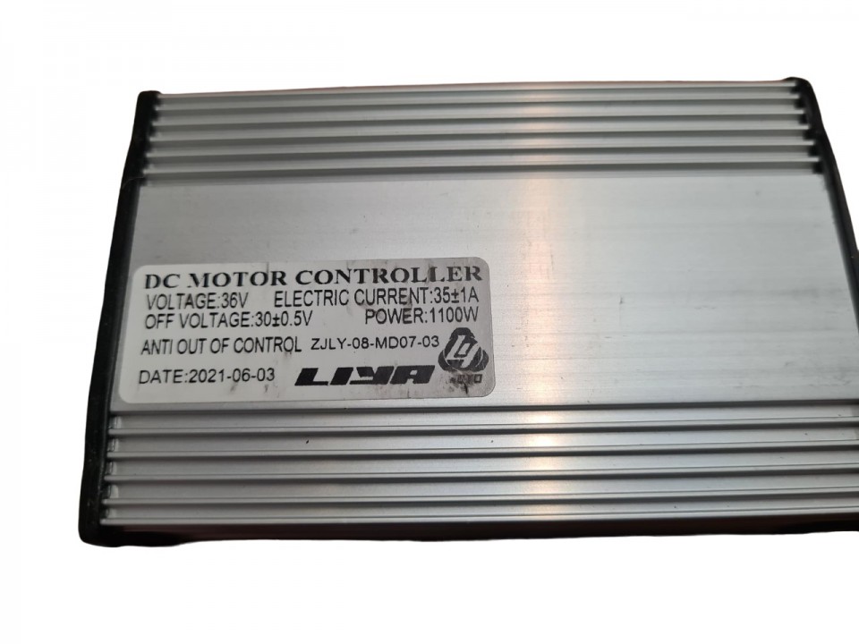 (8F1f) controller 36V / 1100W 10 stekkers (9070015)