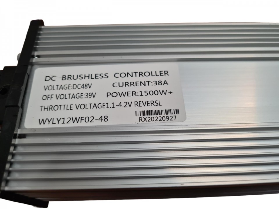 (8G2e) controller 48V / 1500Watt 9stekker/3draden (9070219)