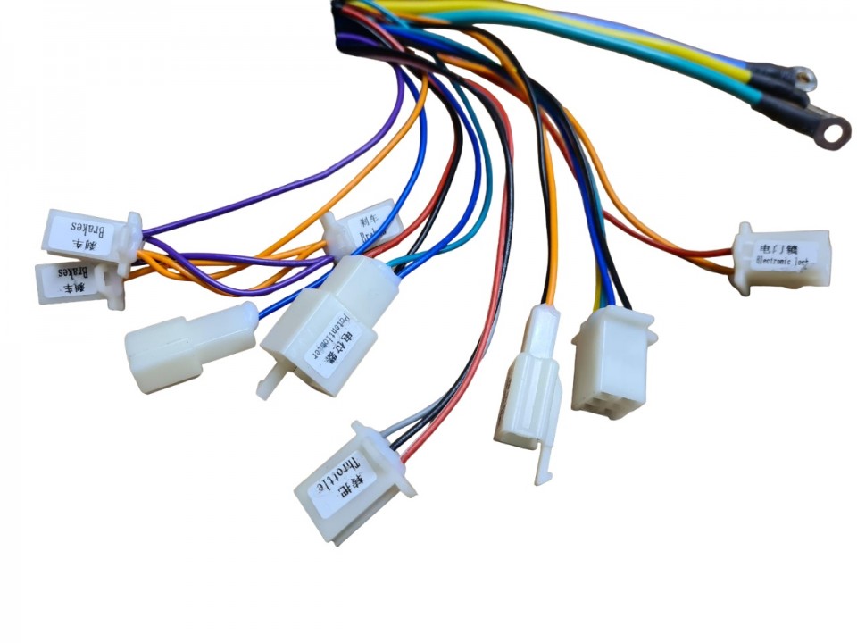 (8G2e) controller 48V / 1500Watt 9stekker/3draden (9070219)