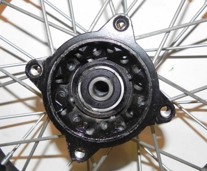 (221B2a) 14 inch achtervelg as 12mm