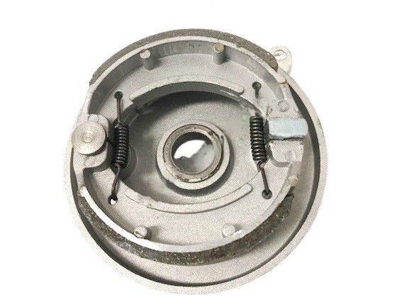 (10A5c) Trommelrem voorwiel schoentjes klein rechts ATV