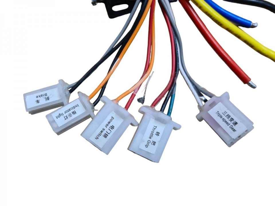 (7H6b) Controller 48V / 1000watt 5 Stekker / 4 draden