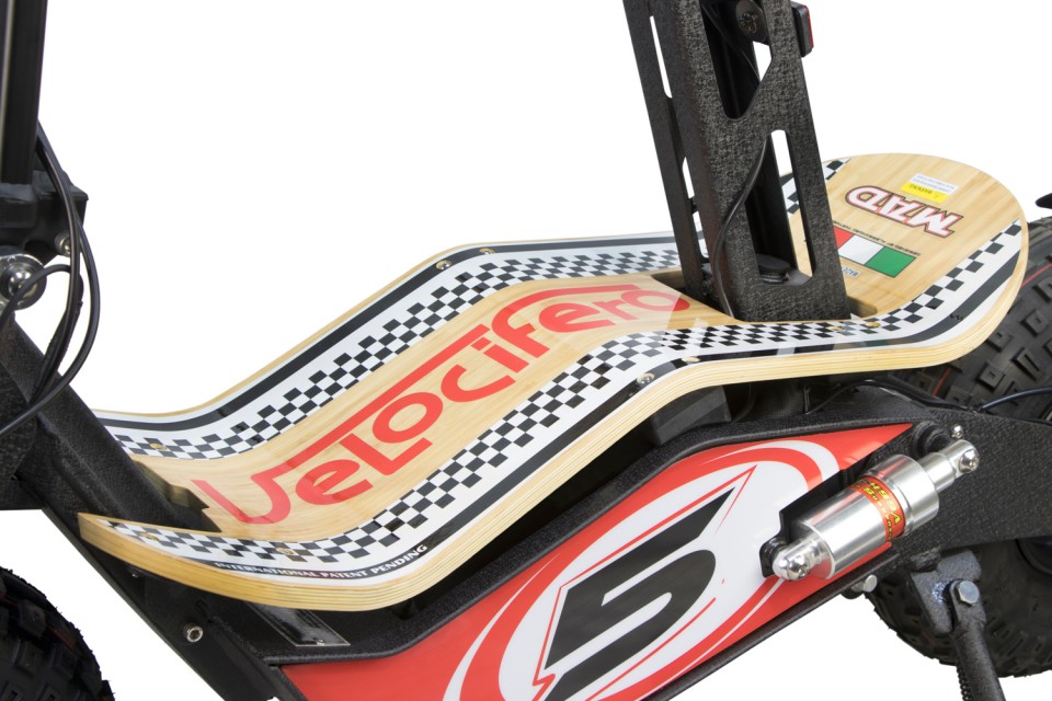 Velocifero MAD e-scooter 810W 48V EEC Borstelloos