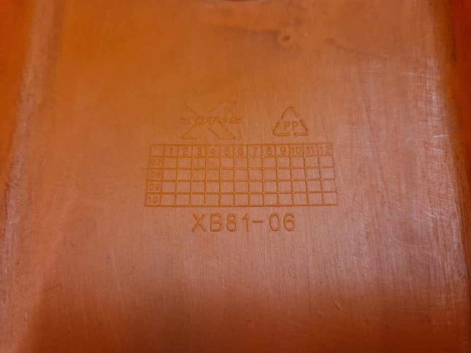 (24E4a) Achterspatbord XB 81