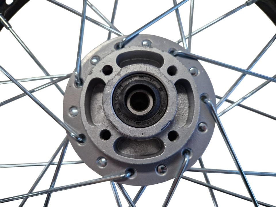 (221B5a) 14 inch voorvelg as 12mm