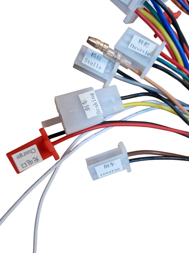 (7H4b) Controller 48V / 37A 10 stekkers/5kabels