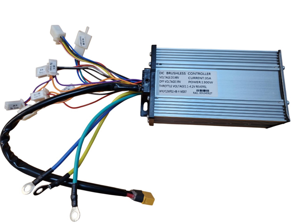 (8G1b) Controller 48V / 1300watt 9 stekker 3 draden