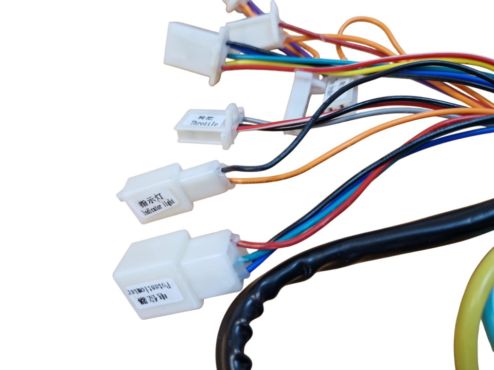 (7G5b) Controller 48V / 1800watt 9 stekker / 3 kabels (9070153)