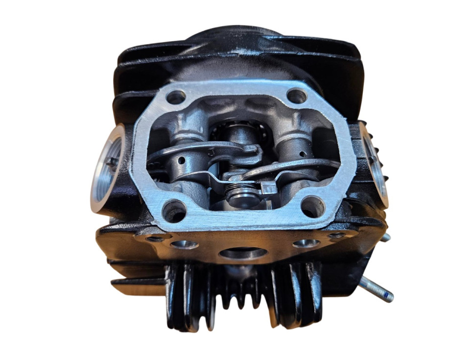 (9E4c) Cilinderkop 140cc compleet Orion