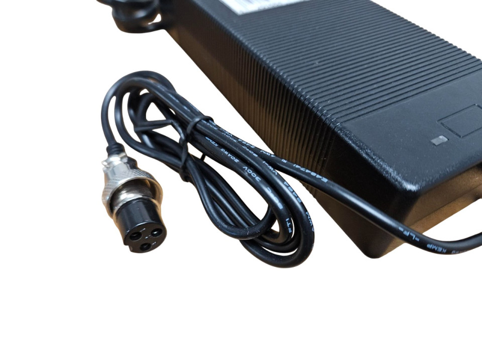 (7i1a) Accu oplader 60V 2.0A