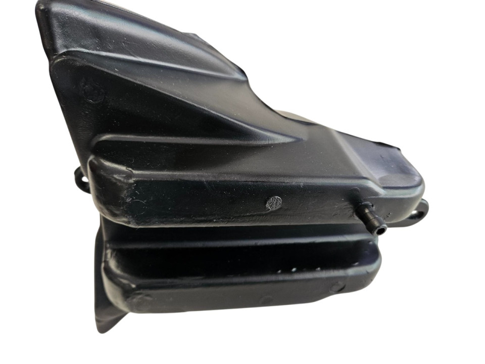 (22E2b) Brandstoftank Avenger 125cc e-start 