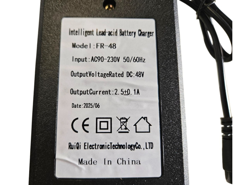 (7i5a) 48V 2,5A accu oplader