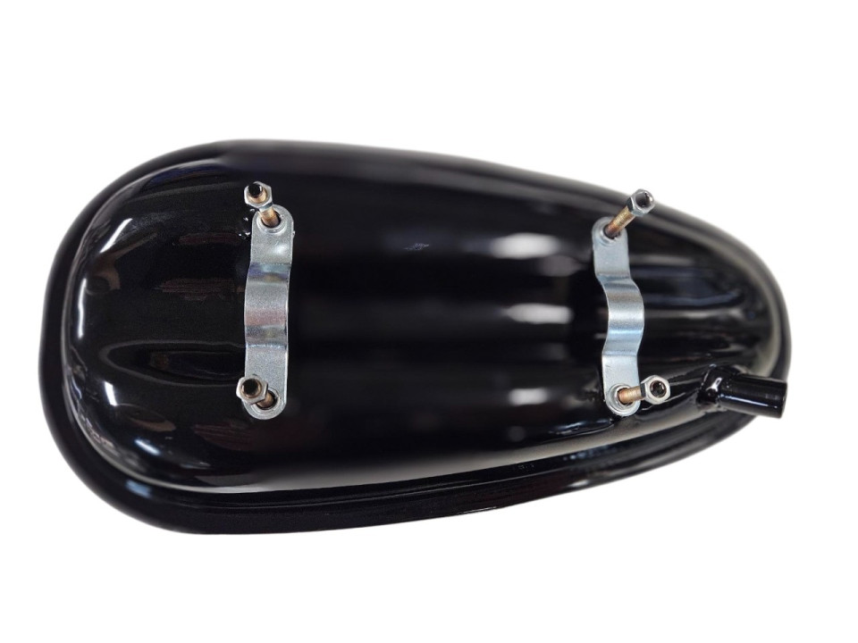 (3E1b) Brandstoftank metaal