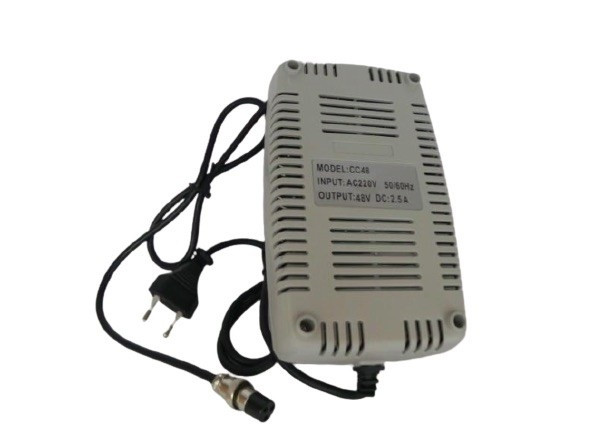 (7i5a) 48V 2,5A accu oplader