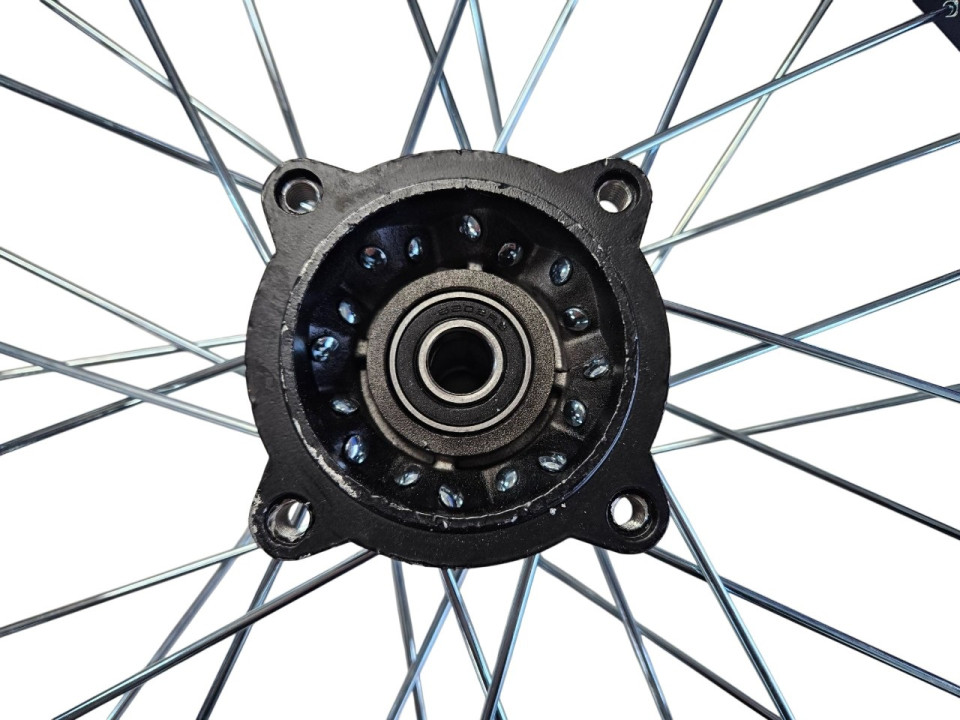 (211B2d) 17 inch velg + band ORION as 15mm (voor)