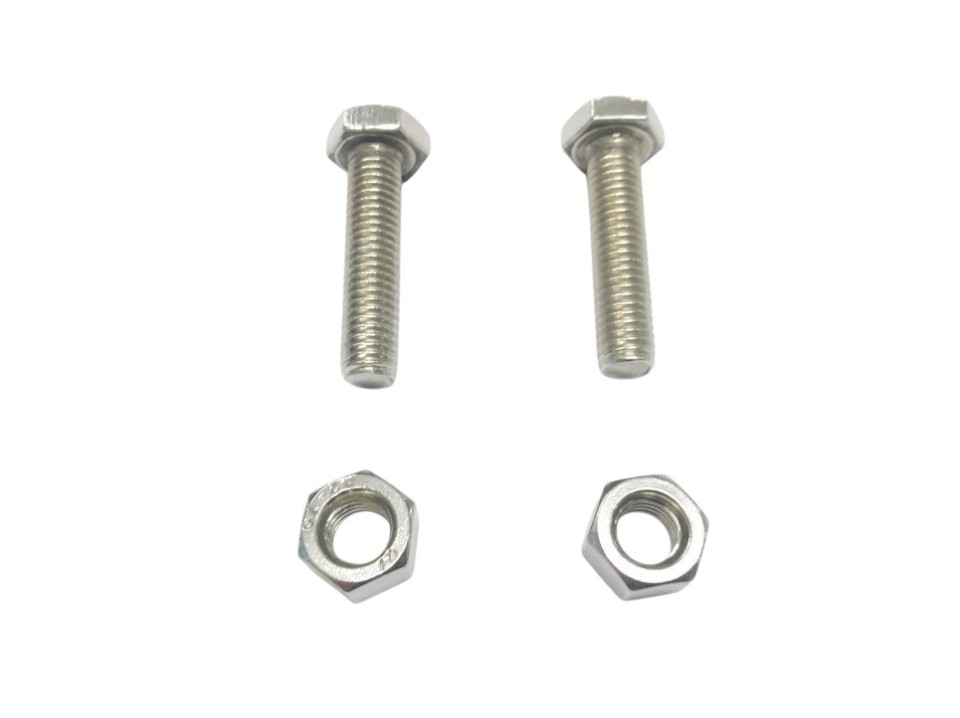 (8J3o) Tapboutset + moer M8x35