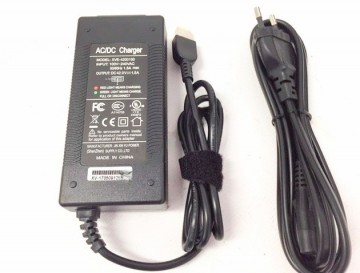 (7i5c) Accu oplader 42V 1,5A