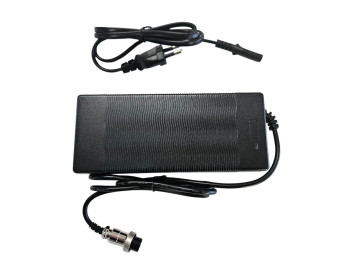 (8D4c) Accu oplader 71.4V 2.0A