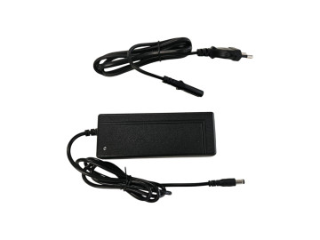 (8D1c) Accu oplader 36V / 1.5Ah mini crosser Lucky